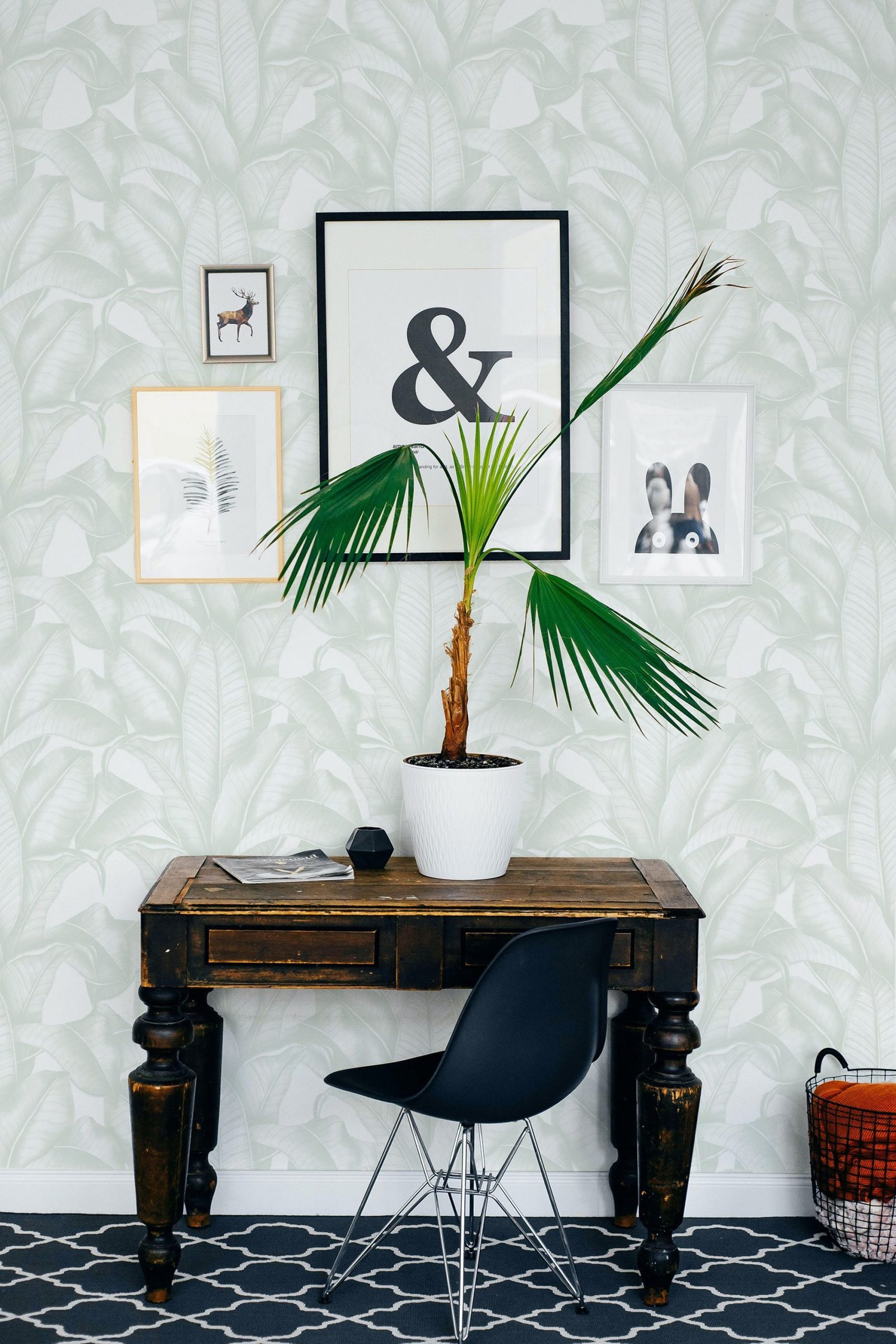 Coastal style wallpaper